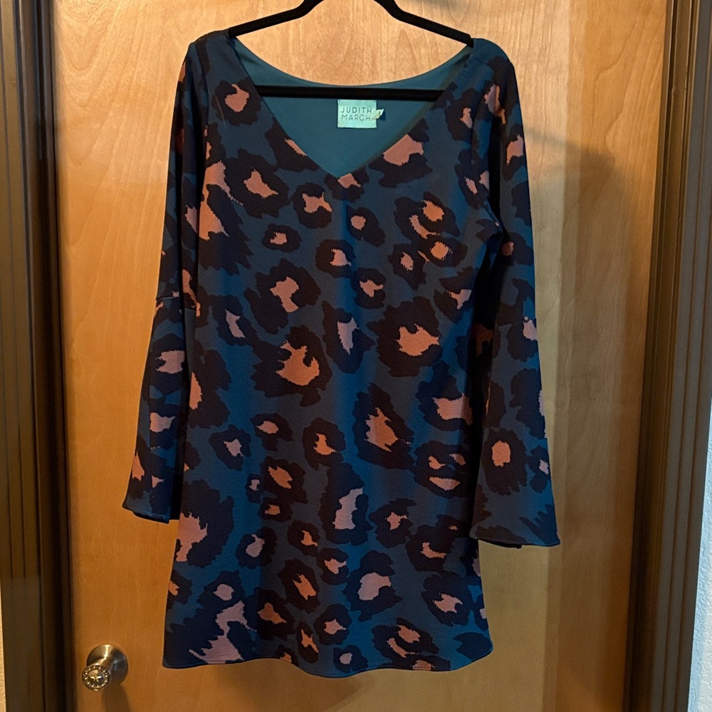 Judith March Leopard Print Tunic; Size L